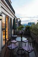 Louis Mo Apartment