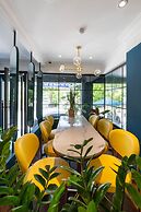 Louis Mo Apartment