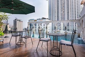 Louis Mo Apartment