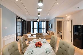 Louis Mo Apartment