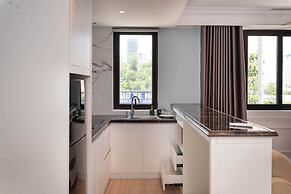 Louis Mo Apartment