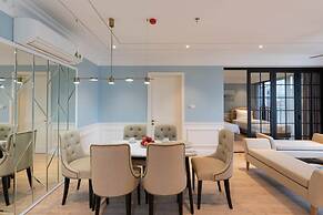 Louis Mo Apartment