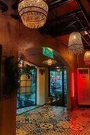 Connector Hostel