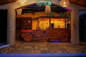 Connector Hostel