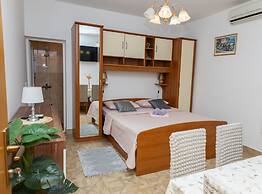 Apartments Sea Line