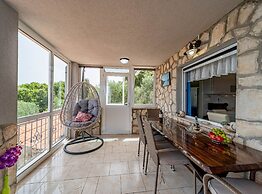 Stone House Blaca
