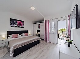 Stone House Blaca