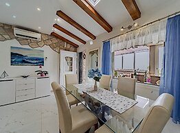 Stone House Blaca