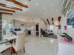 Stone House Blaca