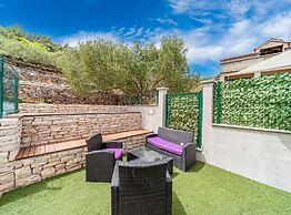 Stone House Blaca