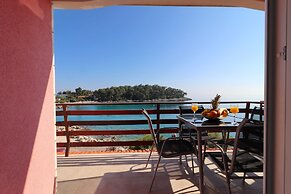 Apartments Prižba Bay