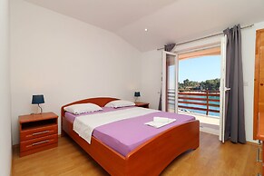 Apartments Prižba Bay