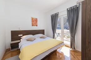 Apartments Ema
