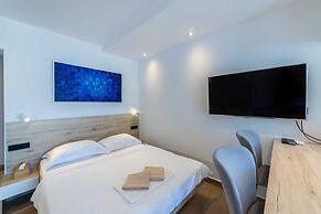 Apartments Ema