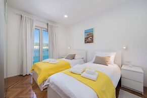 Apartments Ema