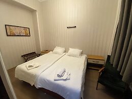 Hotel The Builder 124