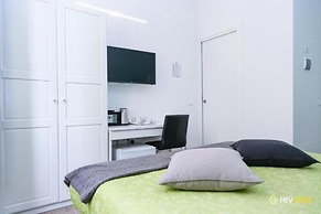 Lia Rooms