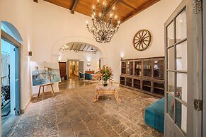 The Dutch Bungalow
