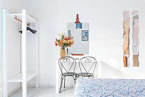 Lia Rooms 2