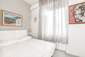 Lia Rooms 2