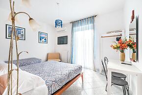 Lia Rooms 2