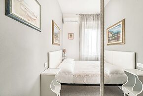 Lia Rooms 2