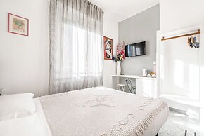 Lia Rooms 2