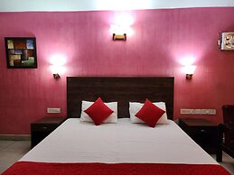 Hermitage Huts Tourist Resort