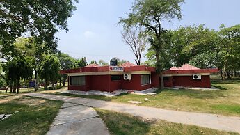 Hermitage Huts Tourist Resort