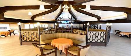 Hotel Raj Hans