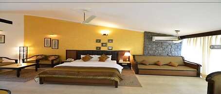 Hotel Raj Hans