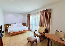 Cozy Don Mueang Hotel