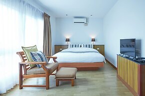 Cozy Don Mueang Hotel