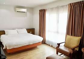 Cozy Don Mueang Hotel