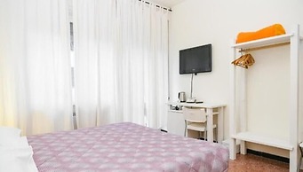 Lia Rooms 3
