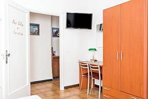 Lia Rooms 4
