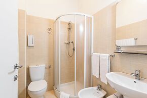 Lia Rooms 4