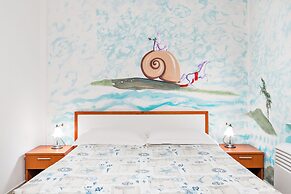 Lia Rooms 4
