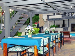 Two Coconut Lodge