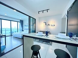 Almas Suites Puteri Harbour by Stayrene