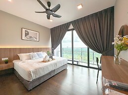 Almas Suites Puteri Harbour by Stayrene