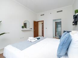 2bed Chic Apt Burj Khalifa Gym/pool by Belvilla