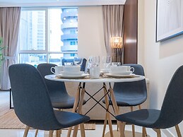 2bed Chic Apt Burj Khalifa Gym/pool by Belvilla