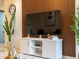 2bed Chic Apt Burj Khalifa Gym/pool by Belvilla