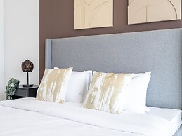 Luxe 4bed Apt Dubai Marina JBR Pool by Belvilla