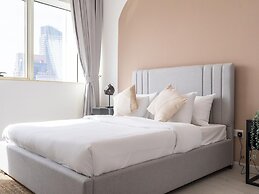 Luxe 4bed Apt Dubai Marina JBR Pool by Belvilla