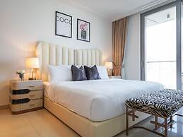 Lux 1BR Apt Burj Khalifa View by Belvilla