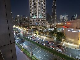 Lux 1BR Apt Burj Khalifa View by Belvilla