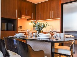 Lux 1BR Apt Burj Khalifa View by Belvilla