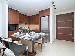 Lux 1BR Apt Burj Khalifa View by Belvilla